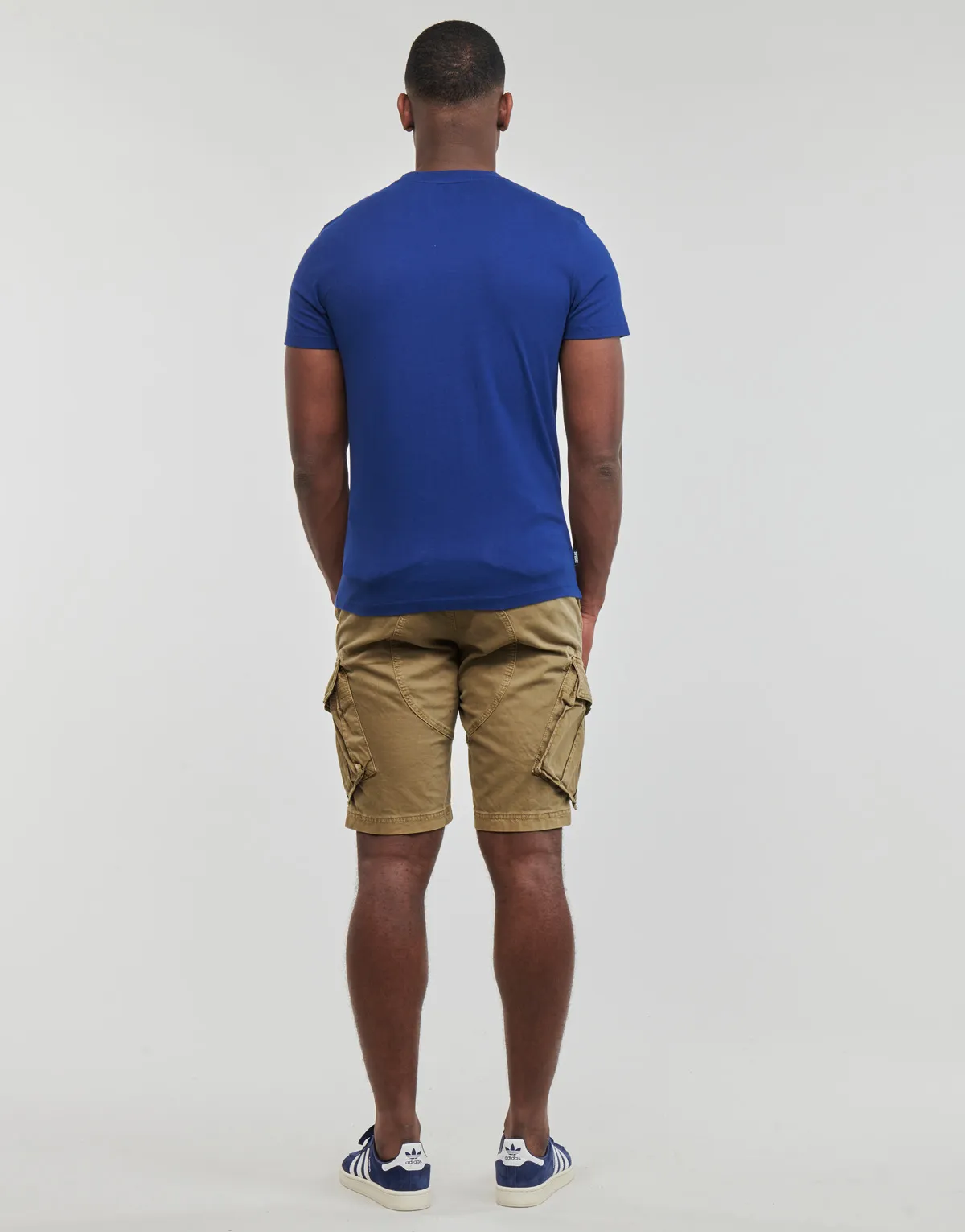 ESSENTIAL LOGO EMB TEE