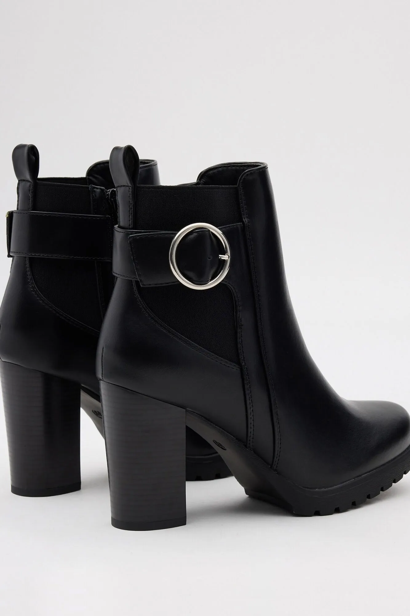 Inside Botin Tacon