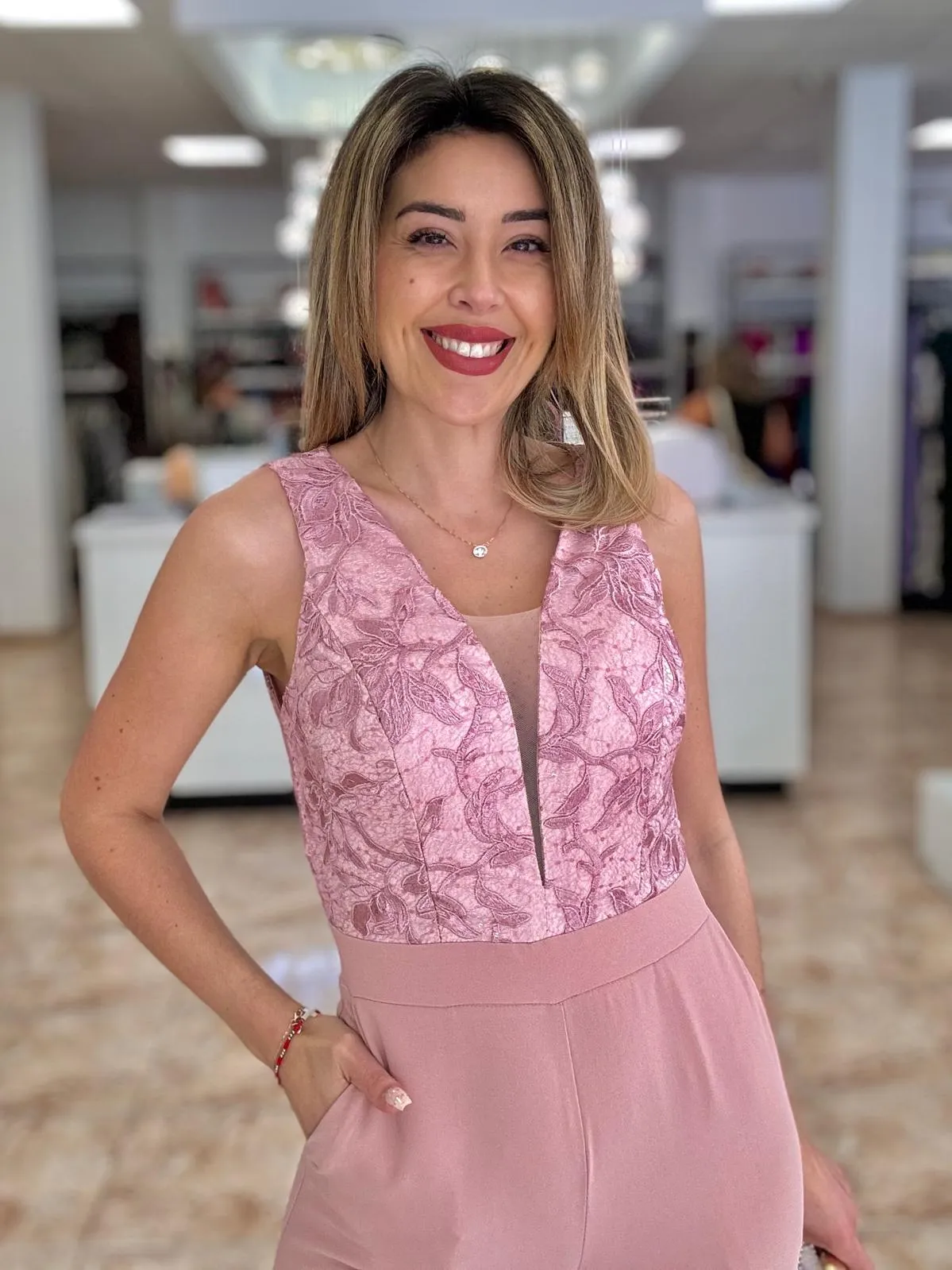 Mono de gala