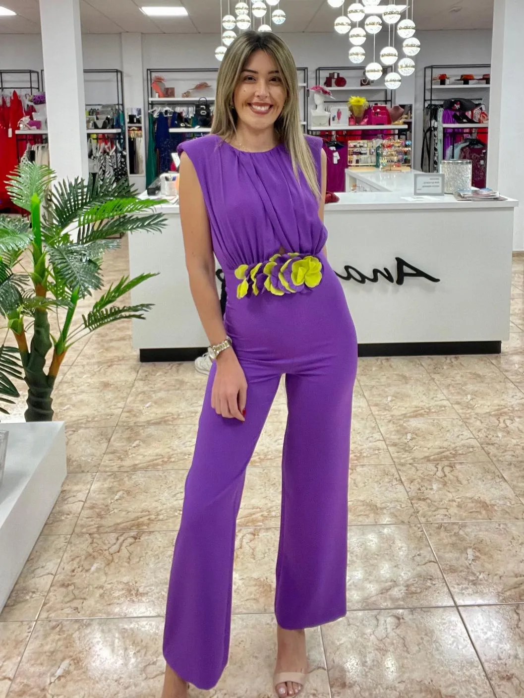 Mono Violeta