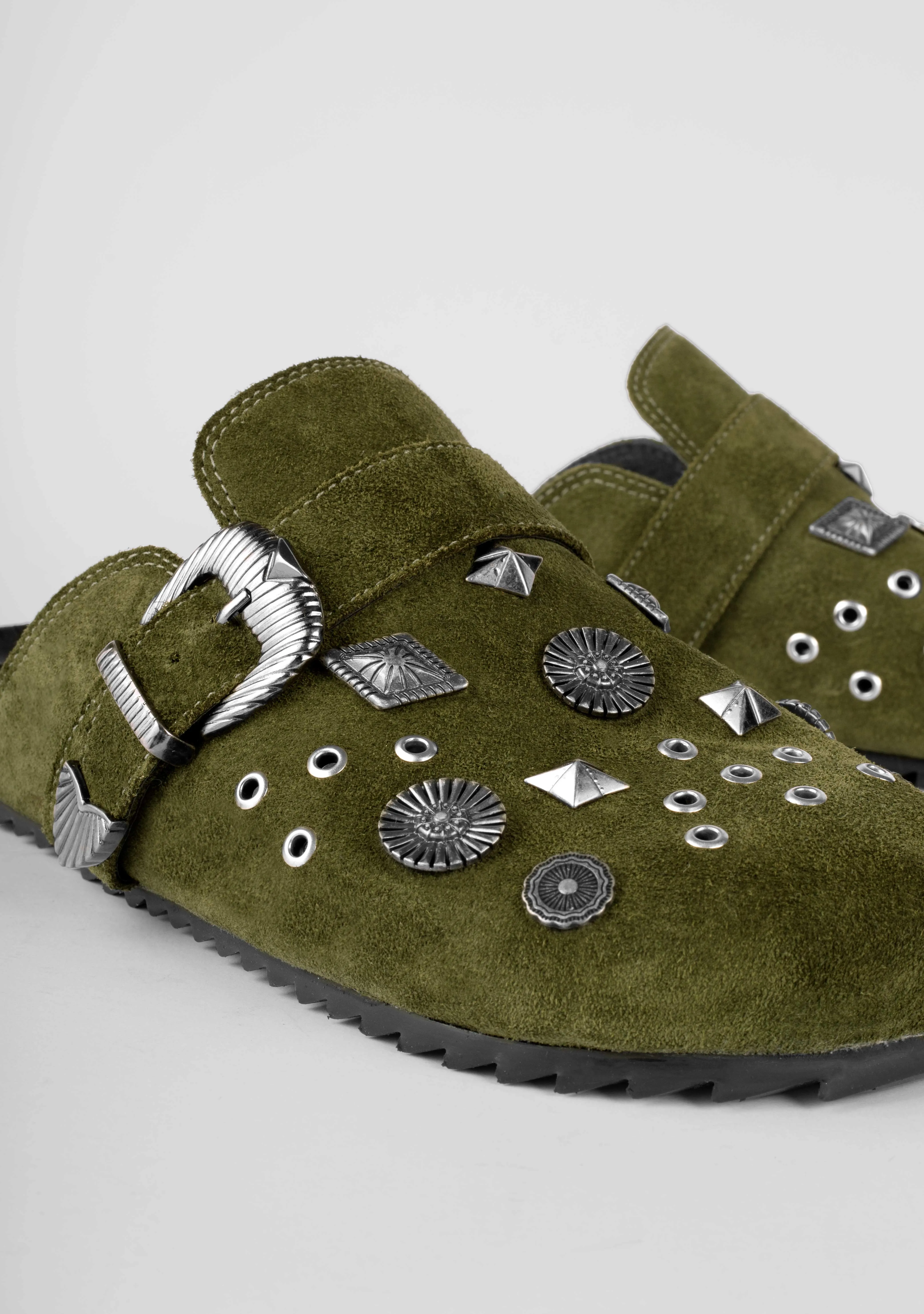 Vinci Shoes Zuecos de oliva México