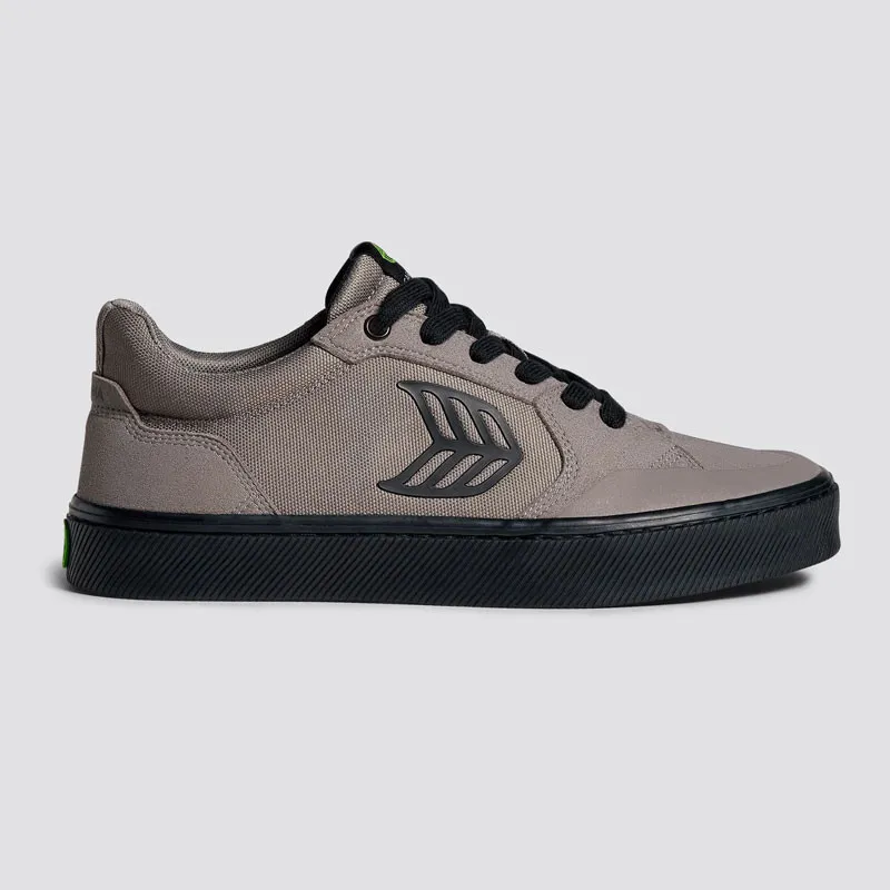 Zapatillas Cariuma: Vallely (Grey Black)
